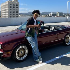 Meet your Posher, Cyril